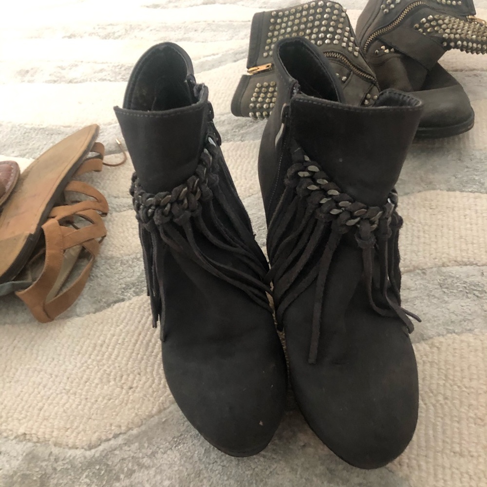 Fringe bootie